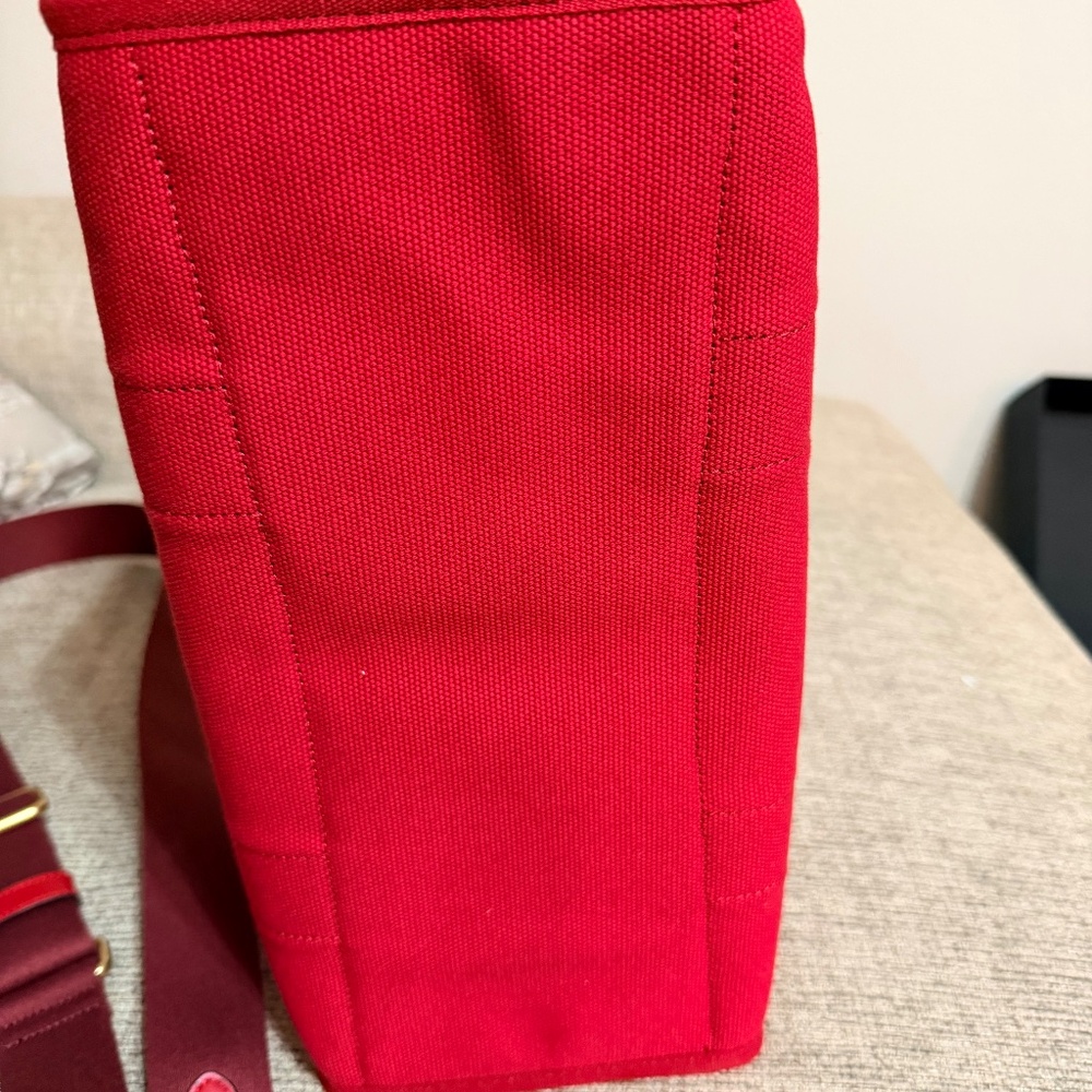 Coach Cargo Tote Ruby - Picture 4 of 8